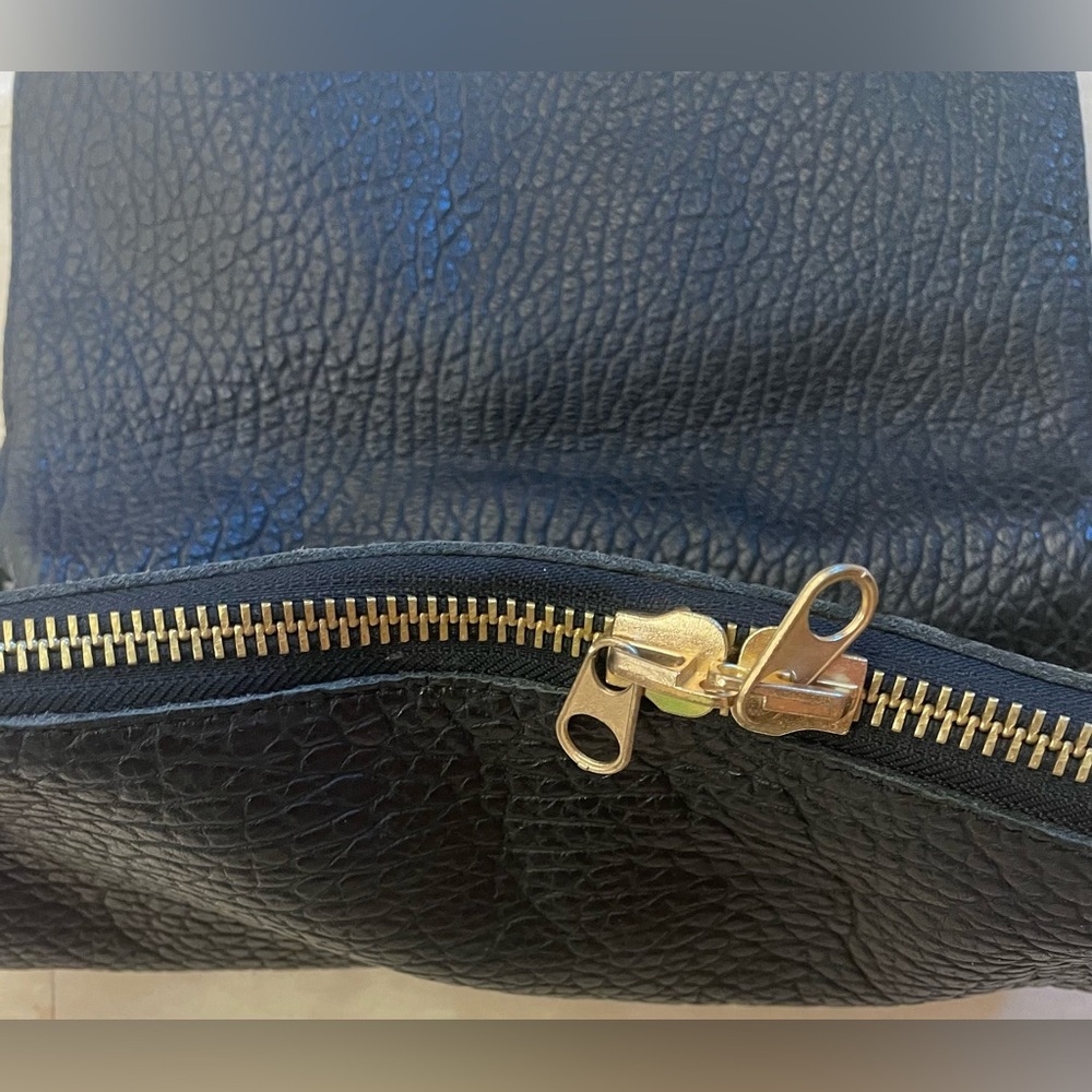 Ampersand as Apostrophe STANDARD BUFFALO PARCEL Black Pebbled Leather Crossbody - Picture 6 of 9